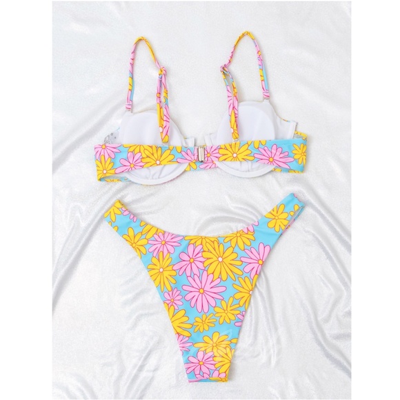 2 Piece Bikini Swimsuit Floral Print - Picture 5 of 8